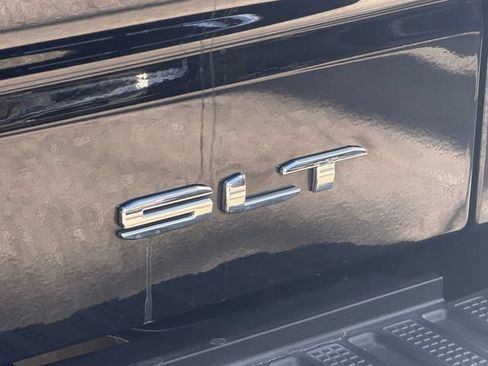 Used 2020 GMC Sierra 1500 SLT w/ SLT Premium Plus Package RWD image 10