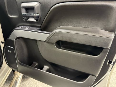 Used 2015 Chevrolet Silverado 1500 LTZ Z71 w/ LTZ Plus Package AWD/4WD image 11