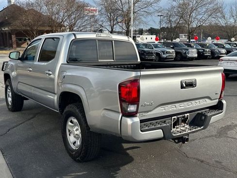 Used 2022 Toyota Tacoma SR image 5