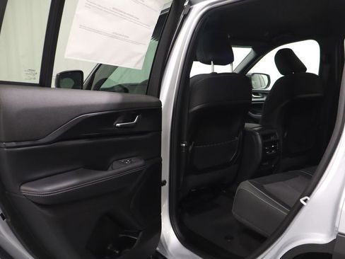 New 2026 Jeep Grand Cherokee Laredo AWD/4WD image 13