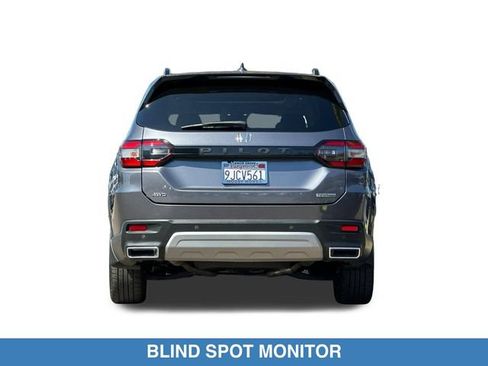 Certified 2024 Honda Pilot Touring image 7