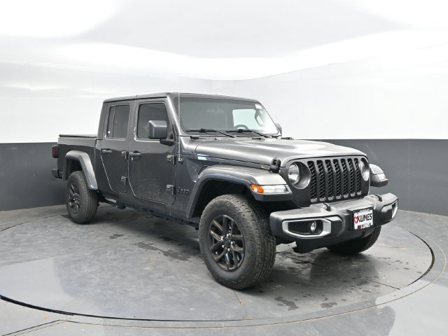 Used 2023 Jeep Gladiator Sport AWD/4WD image 4