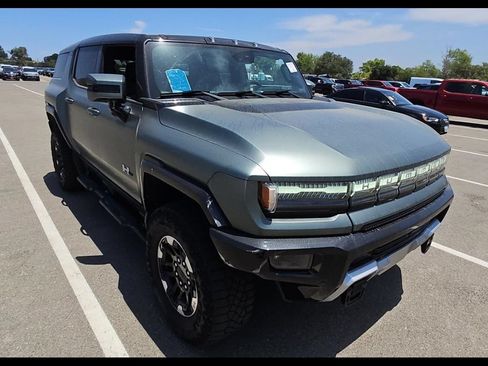 Used 2024 GMC Hummer EV 3X w/ Extreme Off-Road Package AWD/4WD image 2