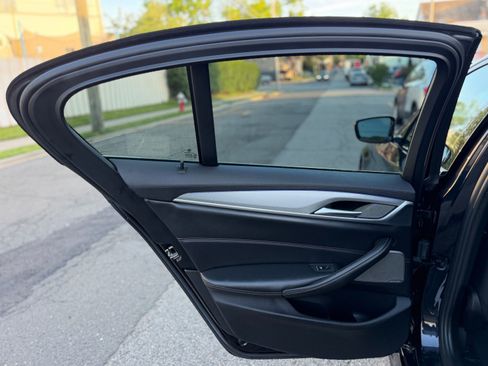 Used 2019 BMW M550i xDrive AWD/4WD image 23