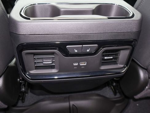 New 2026 GMC Sierra 2500 AT4 image 13