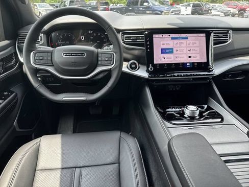 New 2026 Jeep Grand Wagoneer Limited AWD/4WD image 23