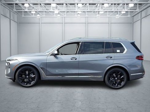 Certified 2026 BMW X7 xDrive40i AWD/4WD image 7
