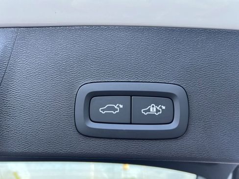 New 2026 Volvo XC40 B5 Plus w/ Protection Package Premier image 31