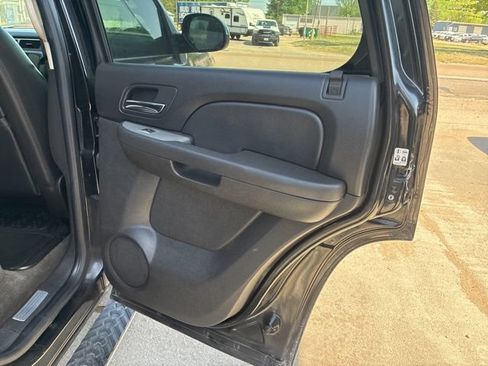 Used 2009 Chevrolet Tahoe LT AWD/4WD image 18