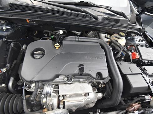 Used 2020 Chevrolet Malibu LS w/ Driver Confidence Package II image 16