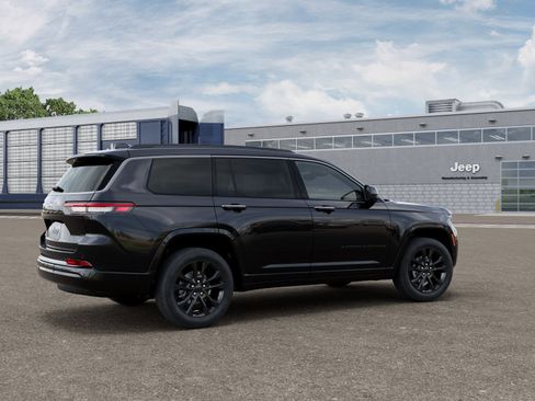 New 2026 Jeep Grand Cherokee L Limited AWD/4WD image 2