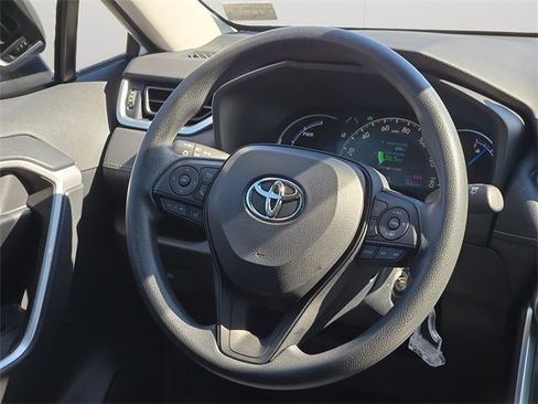 Certified 2025 Toyota RAV4 LE image 18