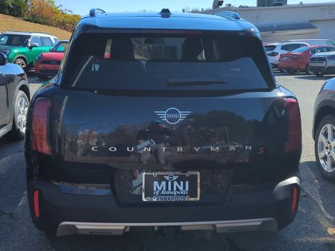 Used 2025 MINI Cooper Countryman S w/ Comfort Package Max image 11