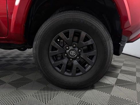 Used 2022 Toyota Tacoma SR5 w/ Technology Package RWD image 34