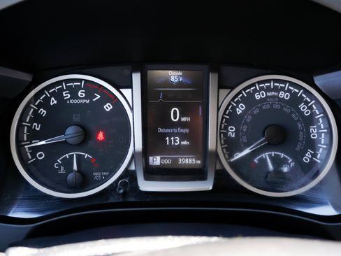 Certified 2022 Toyota Tacoma SR5 w/ Technology Package AWD/4WD image 37