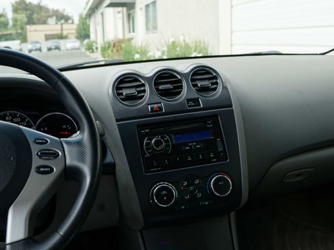 Used 2010 Nissan Altima 2.5 FWD image 39