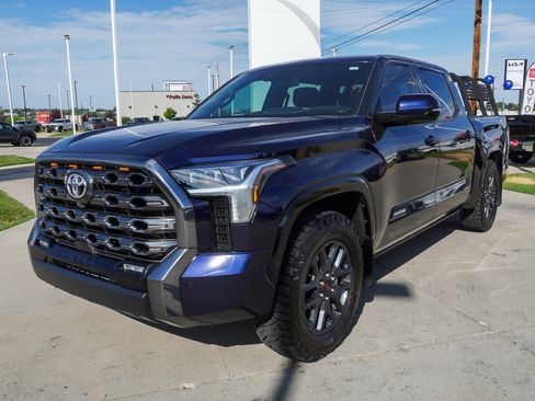 Used 2023 Toyota Tundra Platinum w/ Advanced Package AWD/4WD image 4