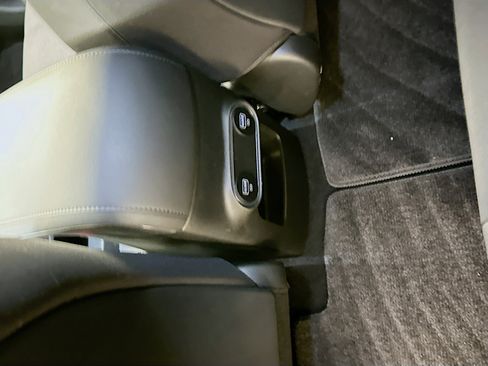 Used 2024 Hyundai Ioniq 5 SE image 27