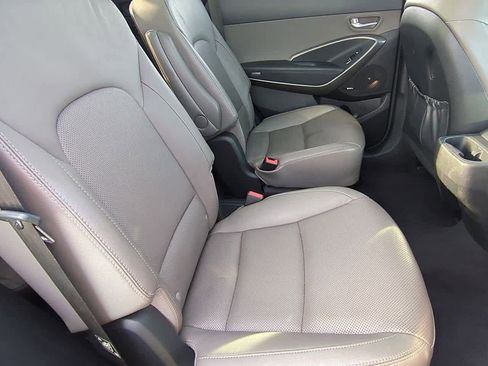 Used 2017 Hyundai Santa Fe Limited image 21