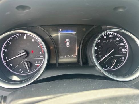 Used 2018 Toyota Camry SE FWD image 12