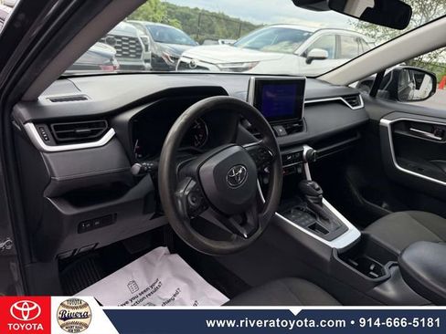 Used 2023 Toyota RAV4 XLE AWD/4WD image 10
