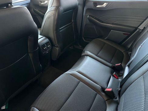 New 2025 Ford Escape SE image 9