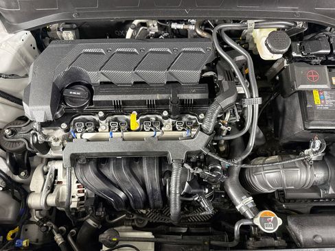 Used 2026 Hyundai Venue SE FWD image 34