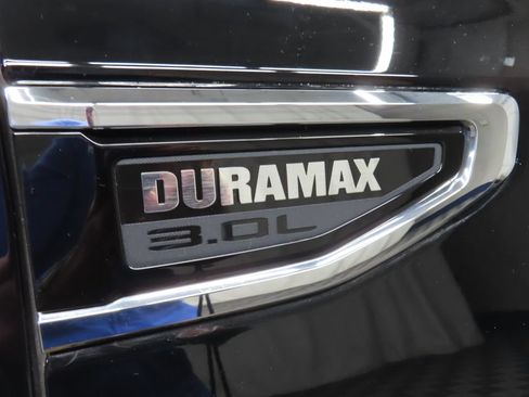 Used 2024 GMC Yukon SLT w/ SLT Luxury Package AWD/4WD image 56