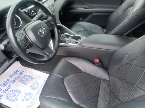 Used 2019 Toyota Camry XLE w/ Driver Assist Package FWD image 18