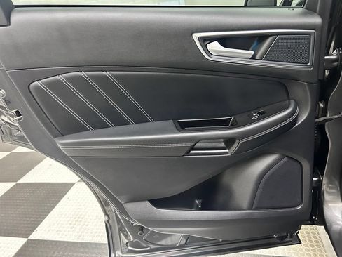 Used 2019 Ford Edge ST w/ Cold Weather Package AWD/4WD image 13