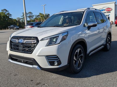 Certified 2022 Subaru Forester Touring w/ Popular Package #3 image 8