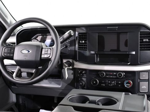 New 2026 Ford F250 XL w/ XL Chrome Package image 8