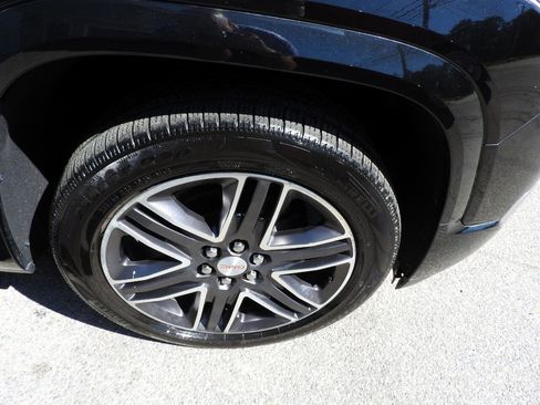 Used 2017 GMC Acadia Denali w/ Technology Package image 26