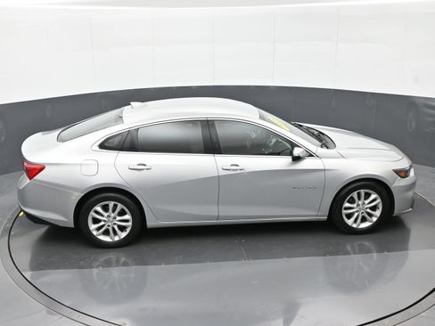 Used 2018 Chevrolet Malibu LT FWD image 35