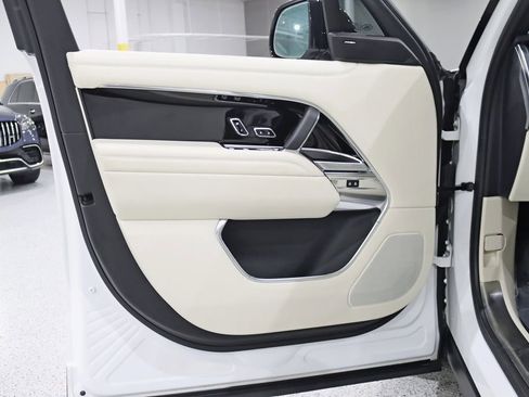 Used 2023 Land Rover Range Rover SE AWD/4WD image 36