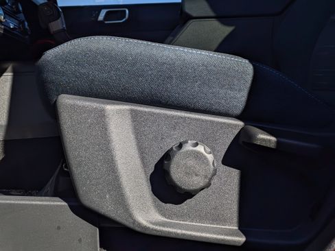 New 2025 Ford Bronco Heritage Edition image 39