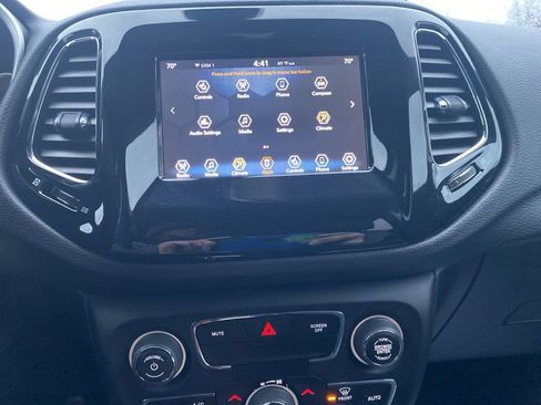 Certified 2019 Jeep Compass Altitude image 29