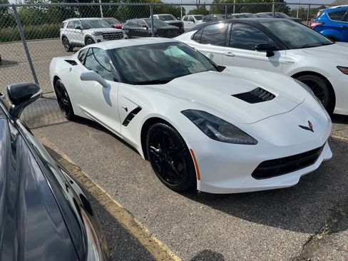 Used 2017 Chevrolet Corvette Stingray Coupe w/ Carbon Flash Badge Package RWD image 18