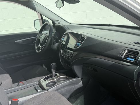 Used 2020 Honda Pilot EX image 32