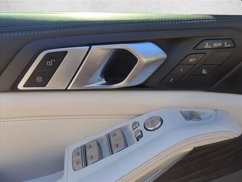Used 2024 BMW X7 xDrive40i AWD/4WD image 10