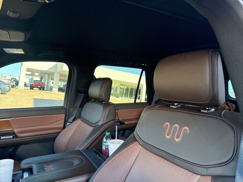 Used 2025 Ford Expedition King Ranch image 9