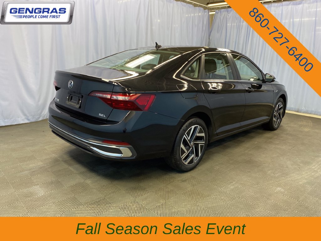 Used 2024 Volkswagen Jetta SEL FWD image 6