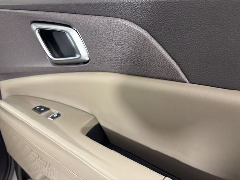 New 2026 Kia Carnival EX image 14