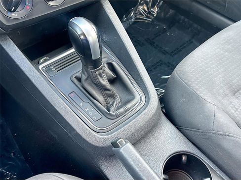 Used 2015 Volkswagen Jetta S w/ Welcome Package image 16