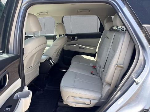 Used 2022 Kia Sorento S AWD/4WD image 36