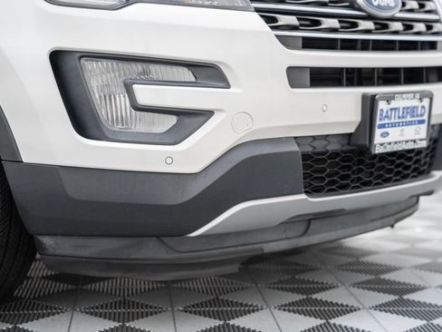 Used 2017 Ford Explorer XLT w/ Equipment Group 202A AWD/4WD image 16