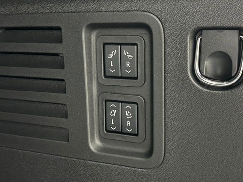 New 2026 Buick Enclave Sport Touring w/ Power Package AWD/4WD image 12