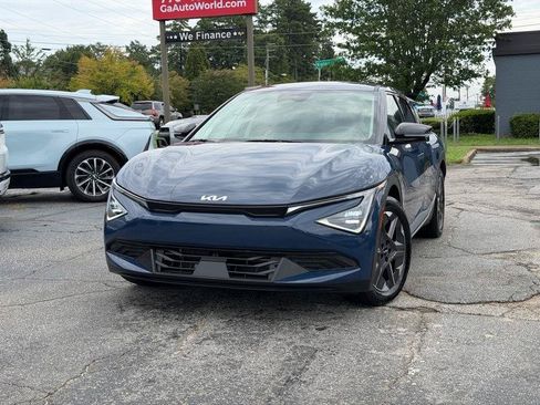 Used 2025 Kia EV6 Light RWD image 3