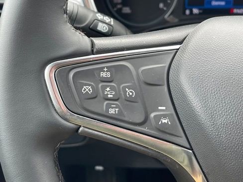 Used 2024 Chevrolet Equinox LT image 8