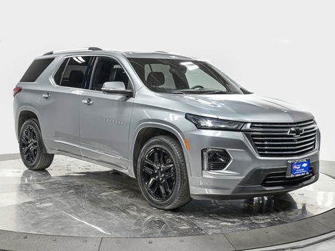 Used 2023 Chevrolet Traverse Premier image 8